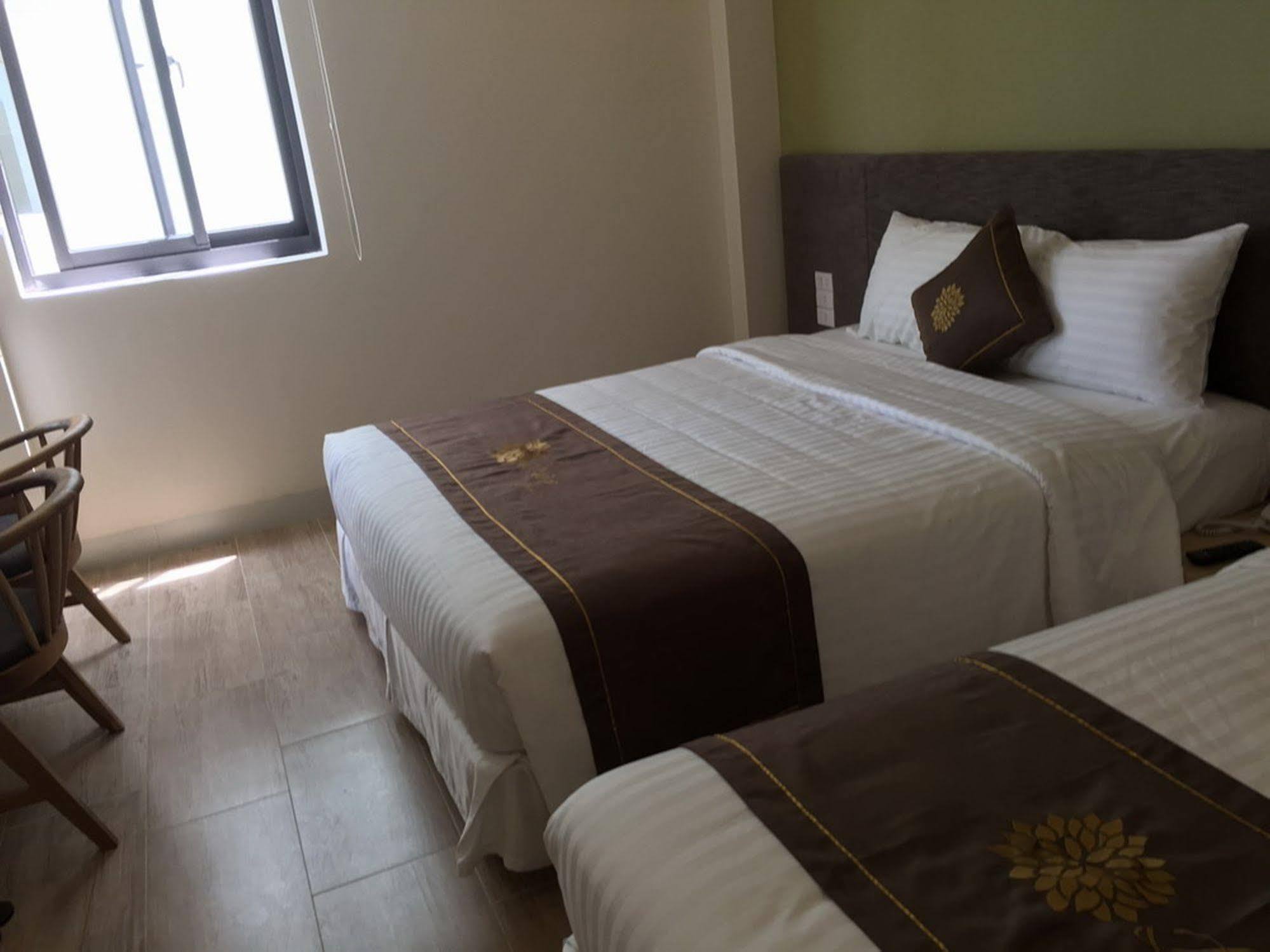 Daisy Hotel Nha Trang Exterior photo