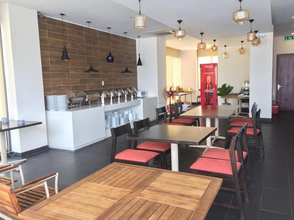 Daisy Hotel Nha Trang Exterior photo