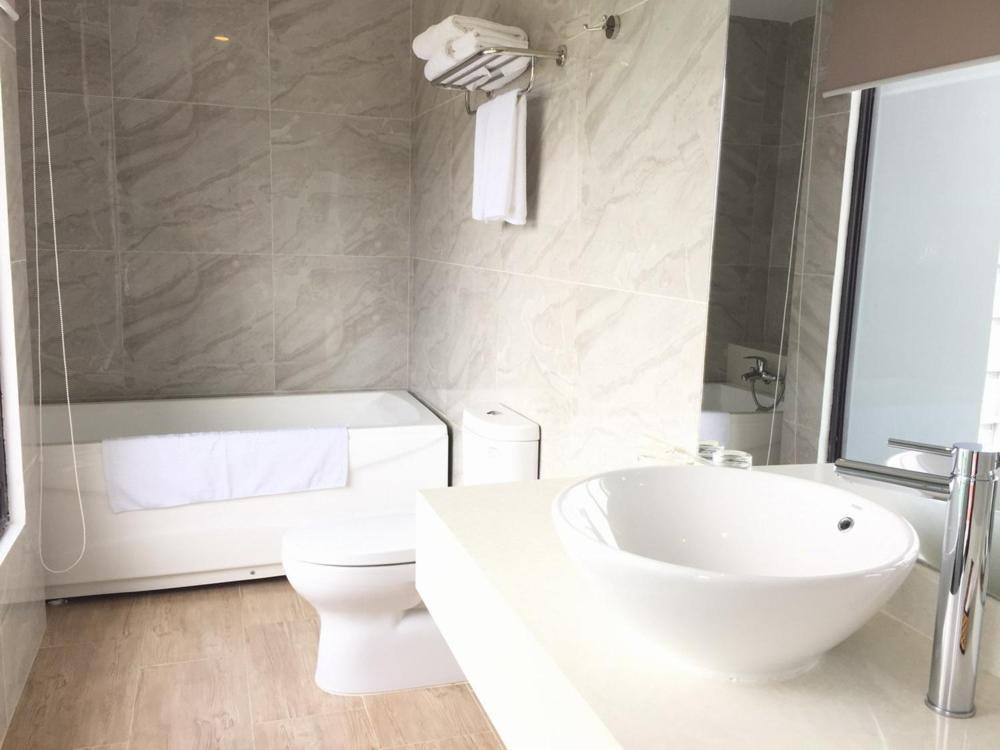 Daisy Hotel Nha Trang Exterior photo